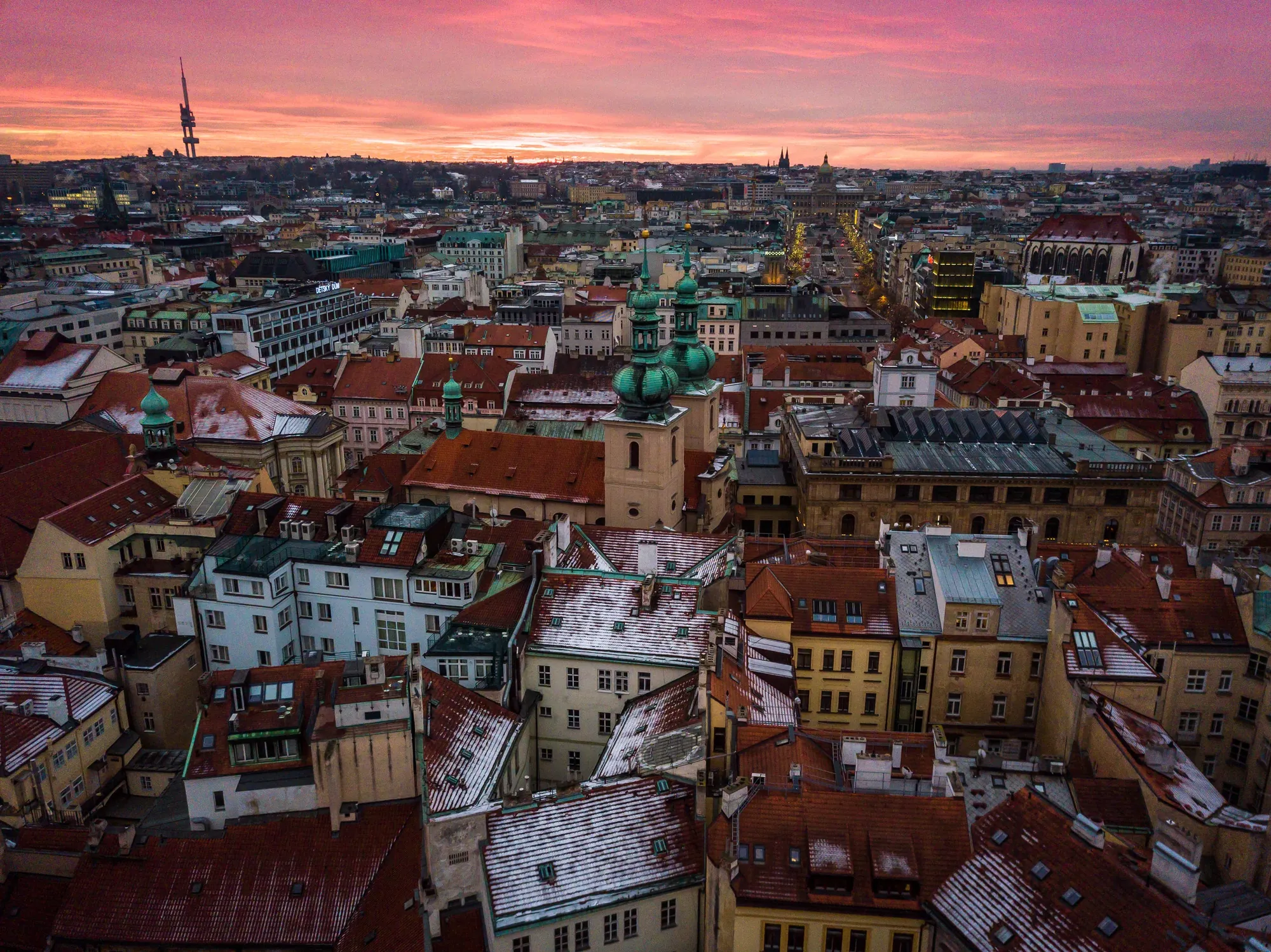 Prague+Old+Town+square+2 9f63db4d