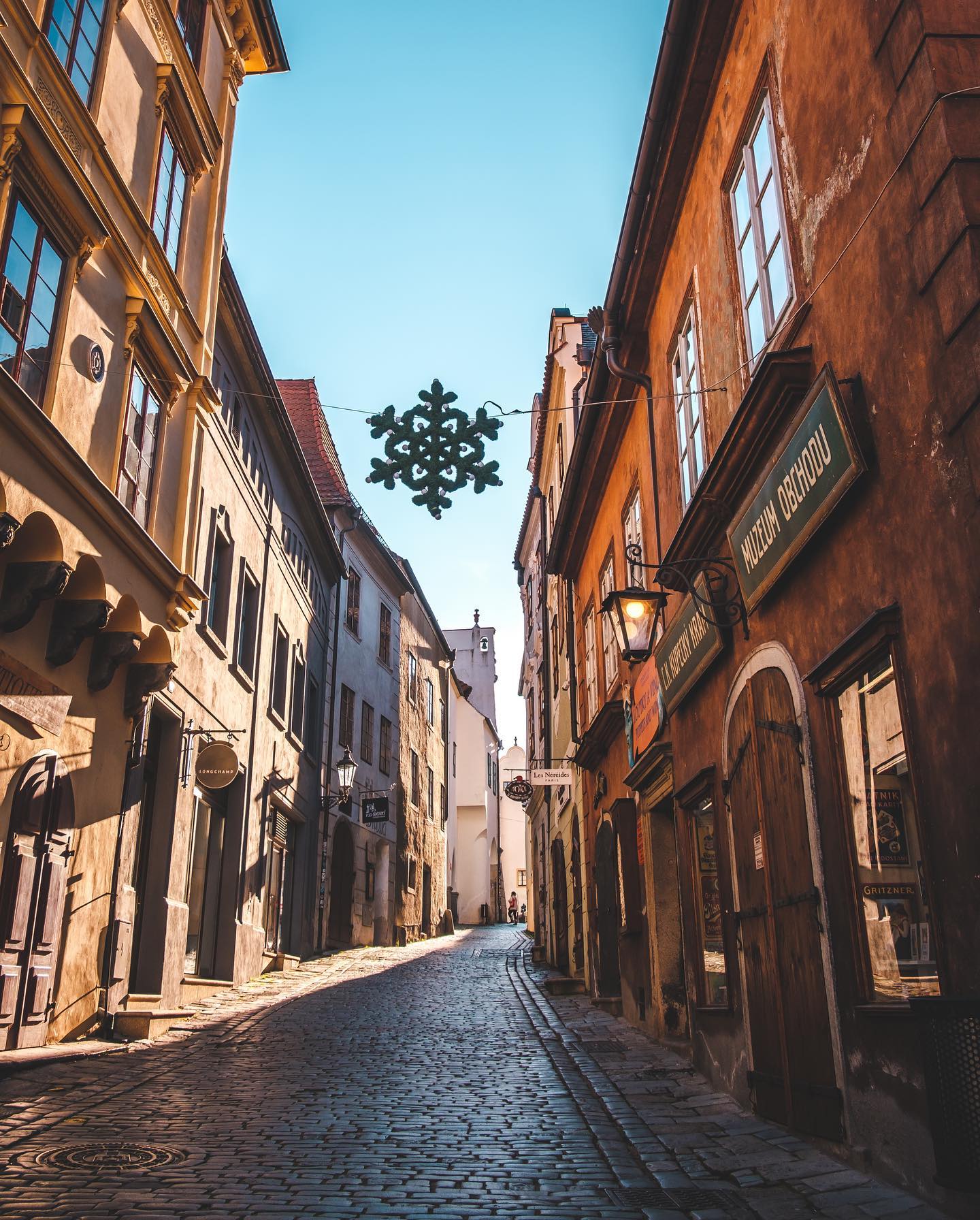 Ghost Town Český Krumlov Part 2. 🇨🇿👻 #thisisceskykrumlov #czech #travelczech #lockdown #ghosttown #empty #ceskykrumlov #travel #czechtraveler #fotimecesko #roamtheplanet #visitczec